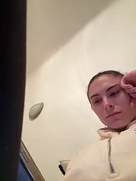 SophiiaStarr online show from 04/12/26, 05:40