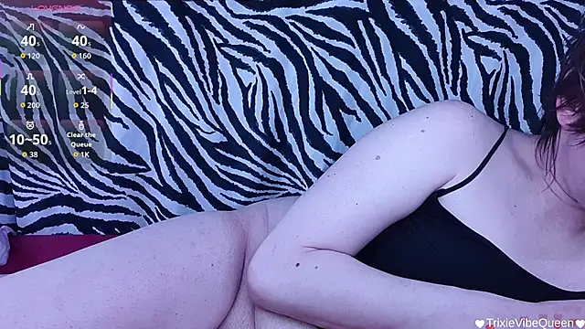 TrixieVibeQueen online show from 06/22/26, 03:25