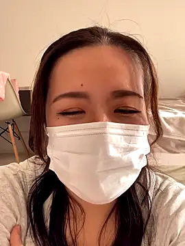 NATSUMI00 online show from 10/17/25, 05:43