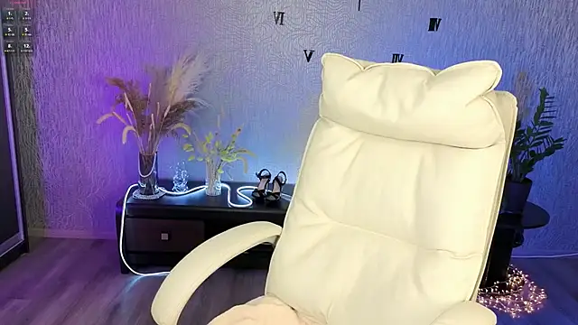 NikkiiStill online show from 01/19/26, 12:58