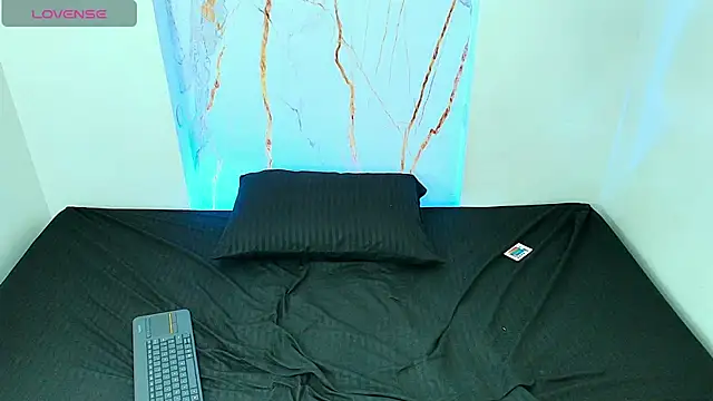 Anny mendes online show from 10/21/25, 04:57