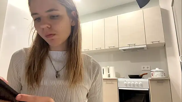 Denni Spilber online show from 10/13/25, 03:23