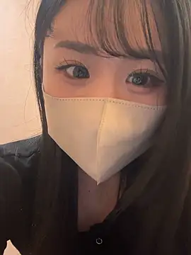 Snapshot of Ema-- chatting on 10/06/25, 10:02 Ema-- online show from 10/06/25, 10:02