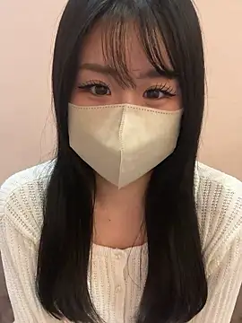 Snapshot of Ema-- chatting on 10/10/25, 10:03 Ema-- online show from 10/10/25, 10:03