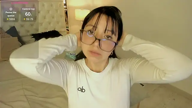 Snapshot of Zoe_Xra chatting on 06/13/26, 09:24 Zoe Xra online show from 06/13/26, 09:24