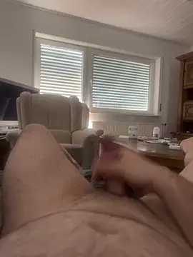 Snapshot of flamur_albania chatting on 04/01/26, 11:11 flamur albania online show from 04/01/26, 11:11