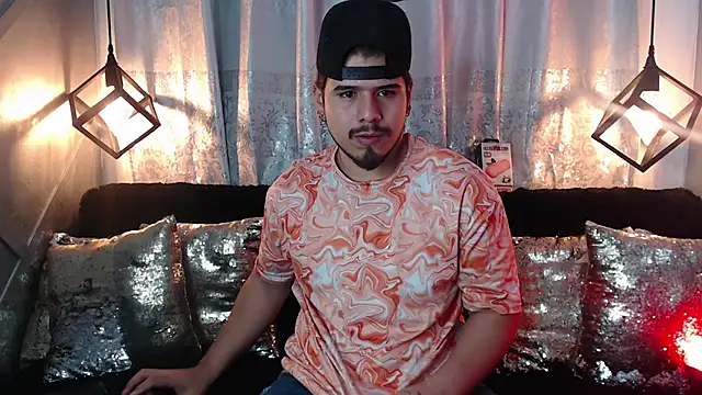 Snapshot of thiago_bos chatting on 10/07/25, 10:34 thiago bos online show from 10/07/25, 10:34