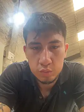 Snapshot of True_Di chatting on 12/20/25, 02:46 True Di online show from 12/20/25, 02:46