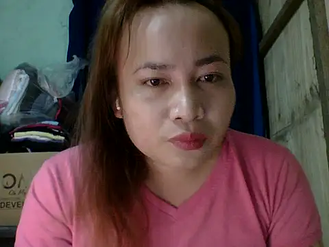 Snapshot of Maxine_fox chatting on 10/24/25, 02:02 Maxine fox online show from 10/24/25, 02:02