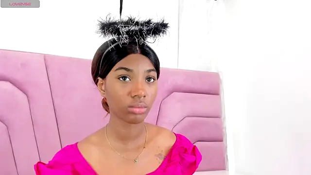 MarianRosse online show from 10/18/25, 07:36