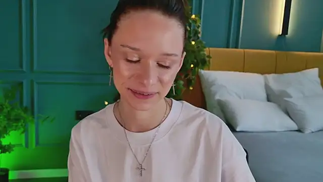 daily glam online show from 09/23/25, 12:41