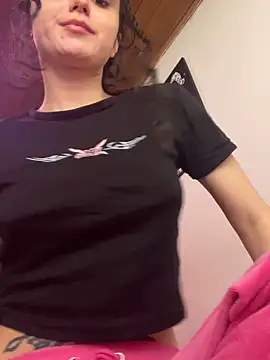 Snapshot of XBODTRIIPX chatting on 03/15/26, 06:14 XBODTRIIPX online show from 03/15/26, 06:14