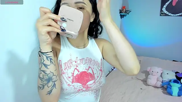 Snapshot of XBODTRIIPX chatting on 04/16/26, 11:29 XBODTRIIPX online show from 04/16/26, 11:29