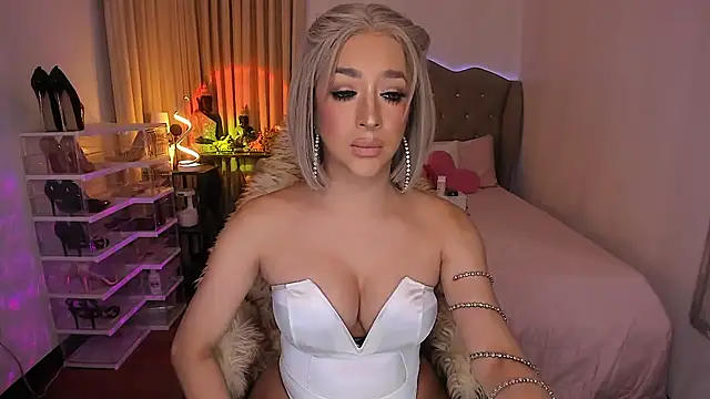 Dream Goddess online show from 01/17/26, 10:42