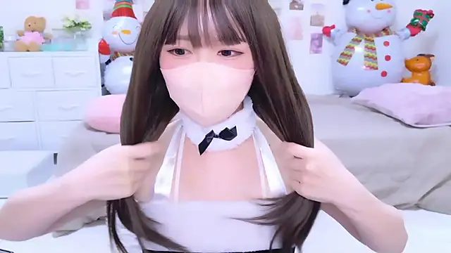 Snapshot of fumika_f chatting on 12/19/25, 04:41 fumika f online show from 12/19/25, 04:41