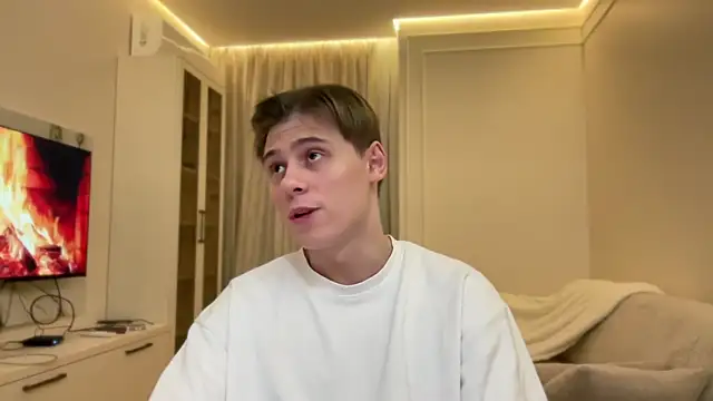 Tyler Garner online show from 10/29/25, 02:19