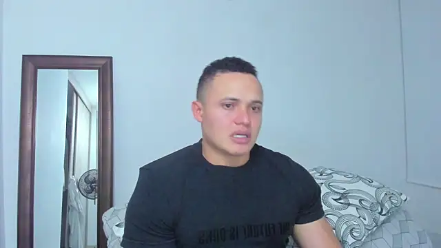 KingLevi01 online show from 04/17/26, 11:30