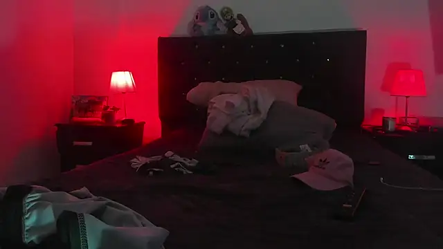 Snapshot of dereck_karter chatting on 01/14/26, 03:23 dereck karter online show from 01/14/26, 03:23