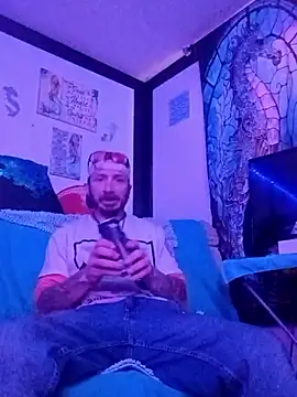 Snapshot of Mrluckstick chatting on 11/16/25, 06:24 Mrluckstick online show from 11/16/25, 06:24