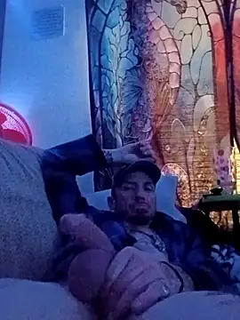 Snapshot of Mrluckstick chatting on 03/24/26, 03:39 Mrluckstick online show from 03/24/26, 03:39