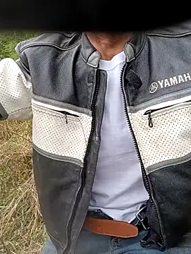 Snapshot of Mrluckstick chatting on 04/06/26, 09:49 Mrluckstick online show from 04/06/26, 09:49