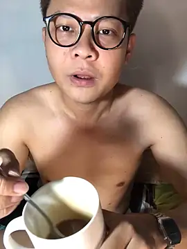 Snapshot of datnguyenvn chatting on 02/17/26, 06:32 datnguyenvn online show from 02/17/26, 06:32