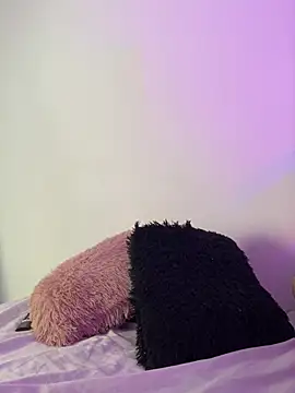 Snapshot of Charlottediolet chatting on 02/19/26, 11:17 Charlottediolet online show from 02/19/26, 11:17