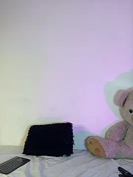 Snapshot of Charlottediolet chatting on 02/24/26, 11:30 Charlottediolet online show from 02/24/26, 11:30