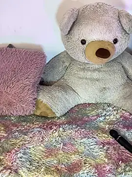 Snapshot of Charlottediolet chatting on 03/03/26, 12:44 Charlottediolet online show from 03/03/26, 12:44