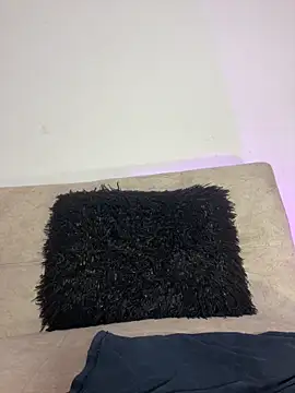 Snapshot of Charlottediolet chatting on 03/29/26, 03:23 Charlottediolet online show from 03/29/26, 03:23