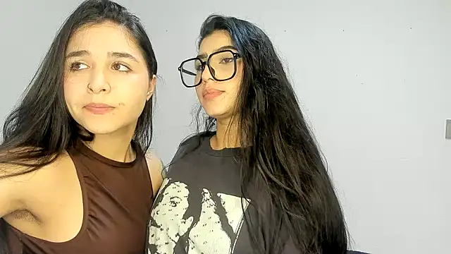 Snapshot of Sweet_and_Rous0 chatting on 02/01/26, 04:44 Sweet and Rous0 online show from 02/01/26, 04:44