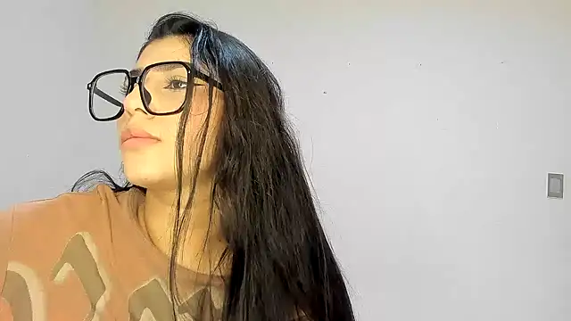 Snapshot of Sweet_and_Rous0 chatting on 02/02/26, 02:10 Sweet and Rous0 online show from 02/02/26, 02:10