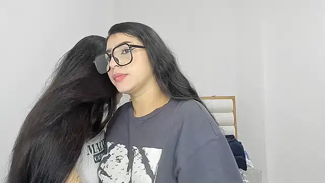 Snapshot of Sweet_and_Rous0 chatting on 03/13/26, 12:12 Sweet and Rous0 online show from 03/13/26, 12:12