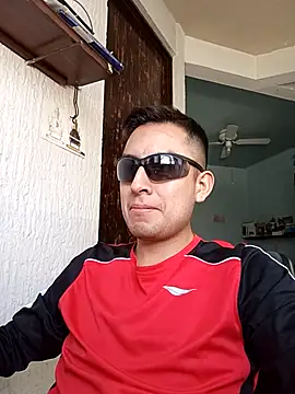 Snapshot of aczinovelez342 chatting on 10/25/25, 09:09 aczinovelez342 online show from 10/25/25, 09:09