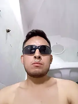 Snapshot of aczinovelez342 chatting on 11/01/25, 06:48 aczinovelez342 online show from 11/01/25, 06:48