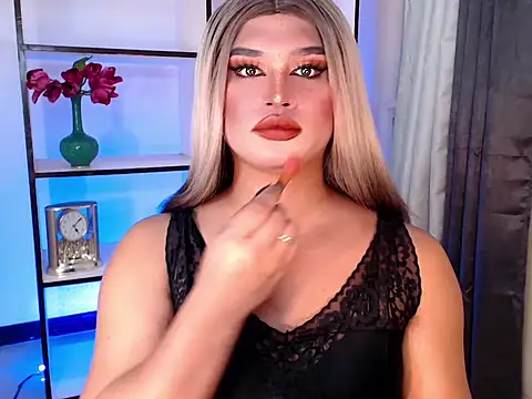 Snapshot of UrGoddess_Kiera chatting on 09/14/25, 02:05 UrGoddess Kiera online show from 09/14/25, 02:05