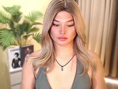 Snapshot of UrGoddess_Kiera chatting on 10/24/25, 08:27 UrGoddess Kiera online show from 10/24/25, 08:27