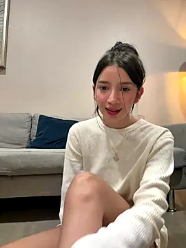 Snapshot of Min_junn chatting on 11/18/25, 01:22 Min junn online show from 11/18/25, 01:22