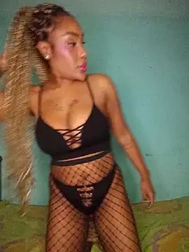 Queen Amara online show from 10/18/25, 01:52