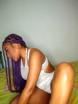 Snapshot of Queen_Amara chatting on 11/29/25, 04:04 Queen Amara online show from 11/29/25, 04:04