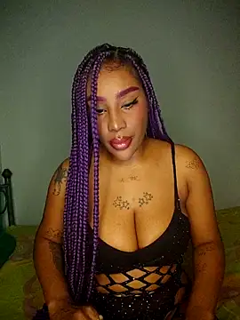 Snapshot of Queen_Amara chatting on 12/01/25, 03:11 Queen Amara online show from 12/01/25, 03:11