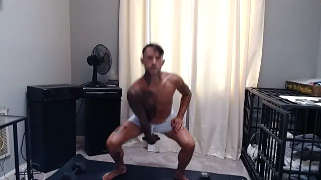Snapshot of SexyFitDaddyy chatting on 07/03/26, 07:42 SexyFitDaddyy online show from 07/03/26, 07:42