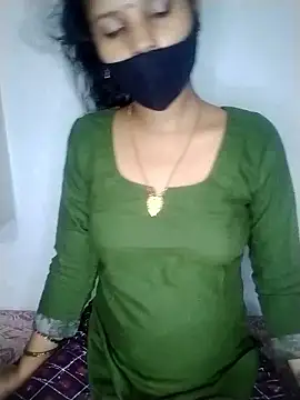 Komal-Rajput online show from 10/31/25, 06:20