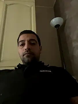Snapshot of darkparadi chatting on 09/27/25, 09:58 darkparadi online show from 09/27/25, 09:58