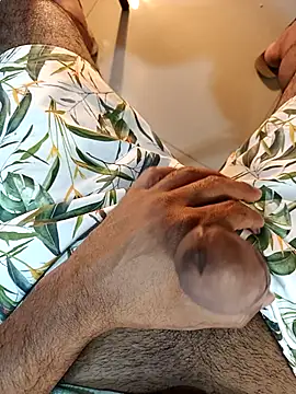 Gallo001 online show from 12/23/25, 01:14