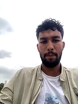 Snapshot of cutekaran chatting on 09/16/25, 05:41 cutekaran online show from 09/16/25, 05:41