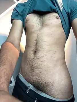 Snapshot of cutekaran chatting on 09/27/25, 12:10 cutekaran online show from 09/27/25, 12:10