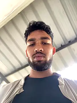 Snapshot of cutekaran chatting on 09/30/25, 03:22 cutekaran online show from 09/30/25, 03:22