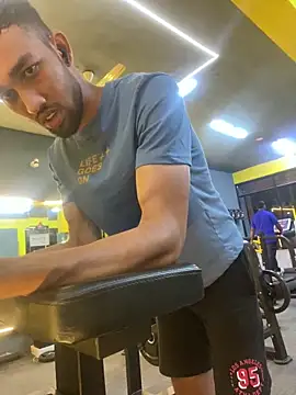 Snapshot of cutekaran chatting on 10/11/25, 01:31 cutekaran online show from 10/11/25, 01:31