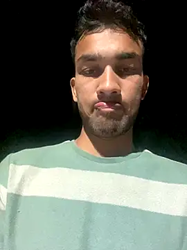 Snapshot of cutekaran chatting on 10/19/25, 05:13 cutekaran online show from 10/19/25, 05:13